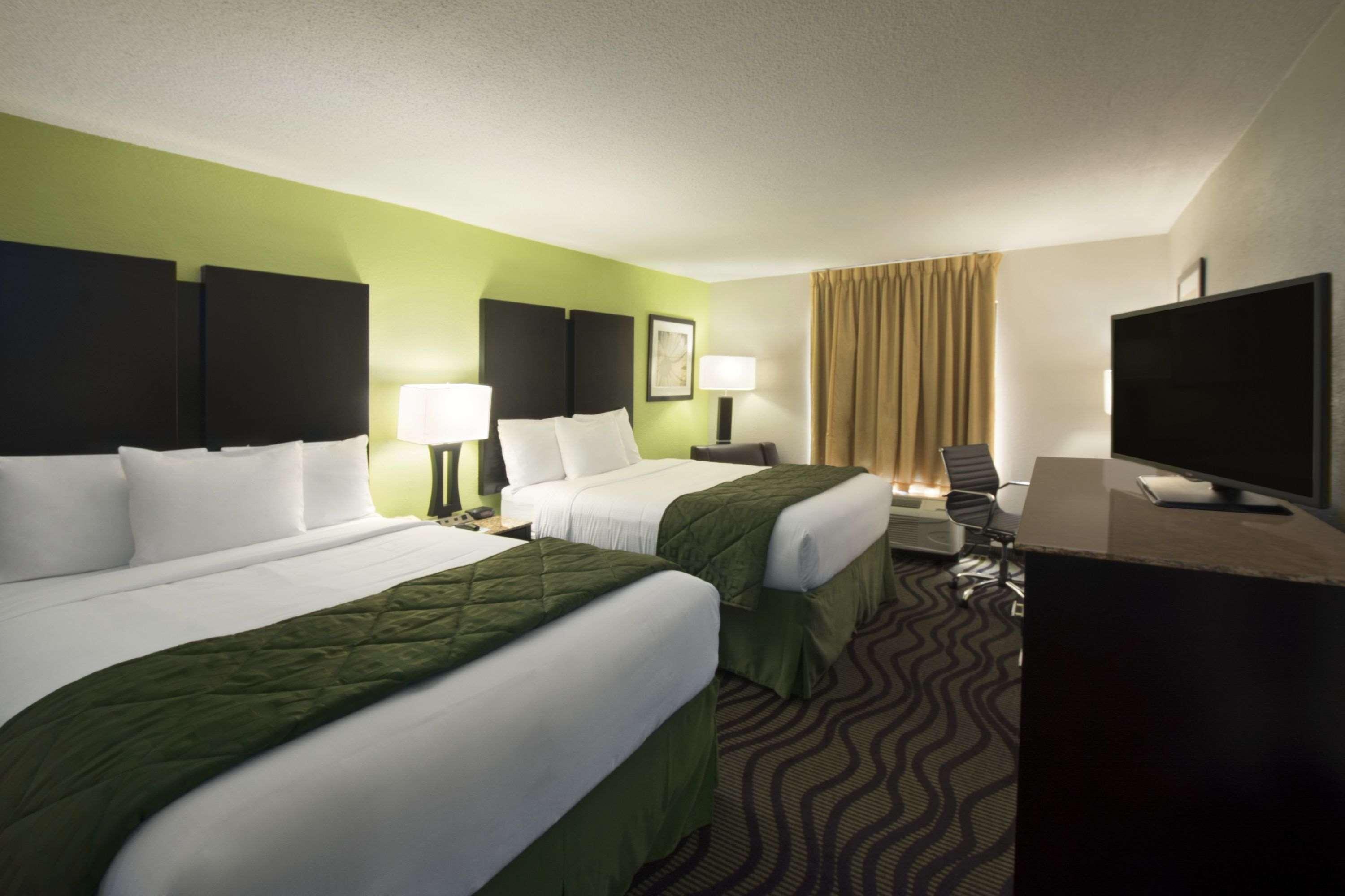 Days Inn By Wyndham Rome Downtown Екстер'єр фото
